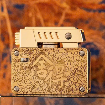 Vỏ hộp quẹt bật lửa xăng đá CF-707 có 2 đầu bấc đánh lửa, khóa chốt an toàn 