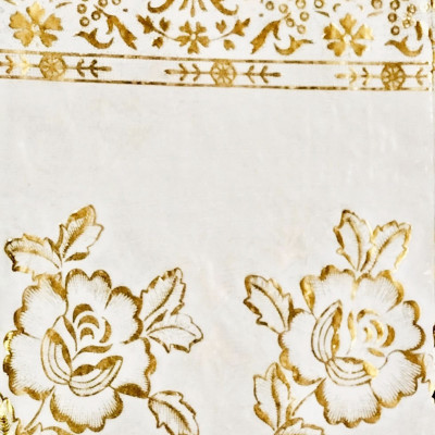 Khăn trải bàn PAULEE WLG-751 hoa văn nhũ vàng (152cm x 228cm)