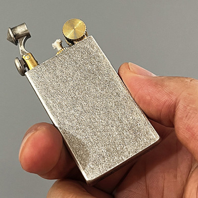 Vỏ Hột Quẹt Bật Lửa Xăng Đá Zorro Z761 Sieu Mỏng Mở Nắp Đánh Lửa Tự Động