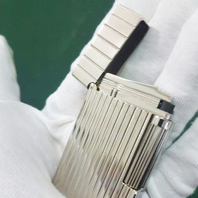 Vỏ Hột Quẹt Bật Lửa Ga Đá ST Upon Hồng Kông Kẻ Dọc So Le Màu Trắng D107T