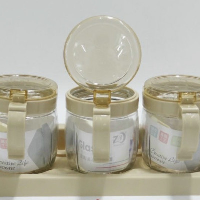 Bộ 3 hũ đựng gia vị thủy tinh nắp nhựa ( Giao màu nẫu nhiên ) - ANTH677