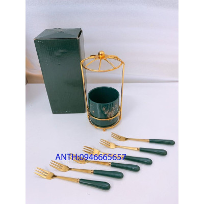 Bộ giỏ sứ màu xanh cổ vịt kèm 6 dĩa sứ vàng