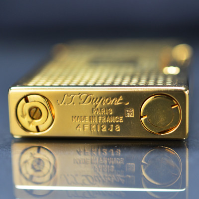 Vỏ Hột Quẹt Bật Lửa Upon Gas Đá D136V Họa Tiết Kẻ Cách Điệu Chữ D ở Giữa Màu Vàng - Dùng Gas Đá Cao Cấp