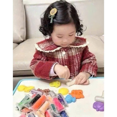 Đất Nặn Hữu Cơ 24 Màu Kèm 6 Khuôn - Chất Liệu An Toàn Cho Bé - HÀNG CHÍNH HÃNG MINIIN