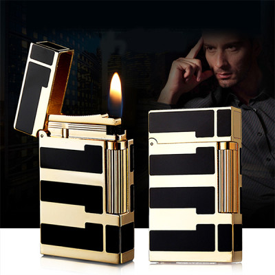 Vỏ Hột Quẹt Bật Lửa Upon Gas Đá Sơn Mài Đen D99V Họa Tiết Hoa Văn Cách Điệu Ngang Màu Vàng Đen - Dùng Gas Đá Cao Cấp