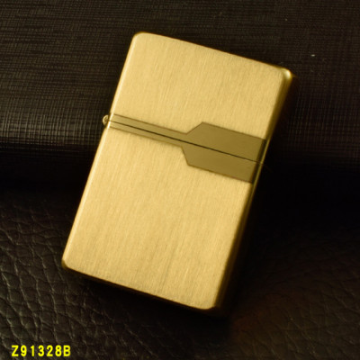 Vỏ Hột Quẹt Bật Lửa Hộp Quẹt Xăng Đá Zorro Z91328 Họa Tiết Xước Mịn - Giao Màu Ngẫu Nhiên