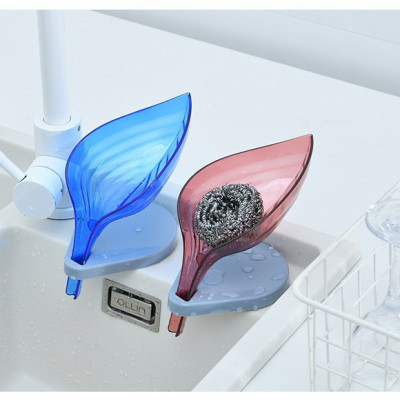 Dụng cụ để xà phồng có đế thiết kế chiếc lá lạ mắt