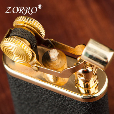 Vỏ Hột Quẹt Bật Lửa Xăng Đá Zorro Z559 Đồng Thau, Màu Vàng Cổ Điển, Đẹp Sang Trọng