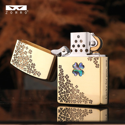 Vỏ Hột Quẹt Bật Lửa Xăng Đá Zorro Z2-1029 Khảm Trai Họa Tiết Cỏ 4 Lá May Mắn  (Không Có Xăng)