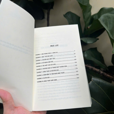 Sách - Báo cáo điều tra về bệnh hoang tưởng (Nhã Nam HCM)