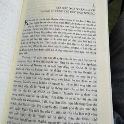 GIỜ HỌC ĐẢO NGƯỢC - Hướng dẫn dành cho các cơ sở giáo dục - Robert Talbert - Vũ Thuý Nga, Hoàng Liên dịch -  NXB Đại học Sư phạm