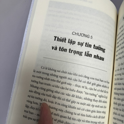 (Combo 2 cuốn) GIÁO DỤC GIỚI TÍNH CHO CON TRAI & CHO CON GÁI - Nhiều tác giả - Hải Phong dịch – Minh Long Book – NXB Phụ nữ