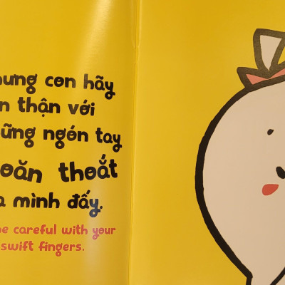 Sách Ehon Miu Bé Nhỏ Phần 1 Song Ngữ - Đừng Mút Tay Nhé