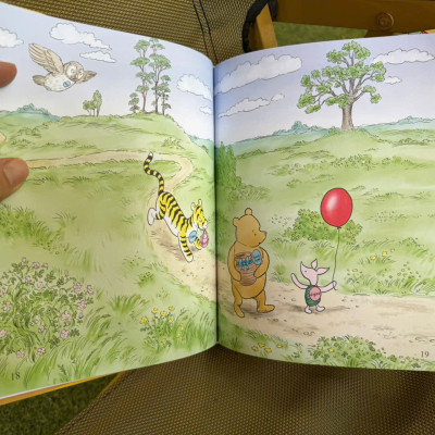 (Bìa cứng) GẤU POOH VÀ BỮA TIỆC – Jeanne Willis – Nhân Dân Books - NXB Văn Học