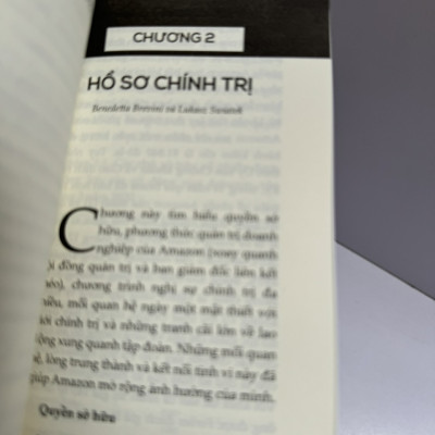 AMAZON - LÃNH CHÚA THỜI ĐẠI SỐ TRỖI DẬY NHỜ BẤT BÌNH ĐẲNG XÃ HỘI - Những Gã Khổng Lồ Truyền Thông Qua Góc Nhìn Kinh Tế Chính Trị - Benedetta Brevini & Lukasz Swiatek - Hoàng Lan dịch - Book Hunter