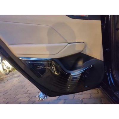 Ốp Tapli titan Cửa Xe dành cho Hyundai Accent 2018 2019 2020 2021 tặng kèm thêm keo 