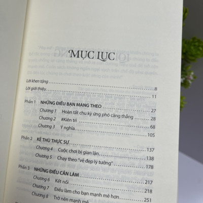 PHỤ NỮ - ĐỪNG KIỆT SỨC VÌ SỰ HOÀN HẢO - Emily Nagoski, PhD và Amelia Nagoski Peterson- Bích Nga dịch- Saigon Books- NXB Thế Giới