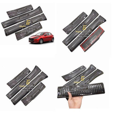 Bộ Ốp bậc cửa, Nẹp bước chân Mazda 2 2021 - Mẫu Titan