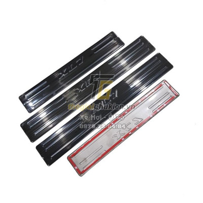 Bộ Ốp bậc cửa, Nẹp bước chân Suzuki XL7 2019-2020 - Mẫu Titan