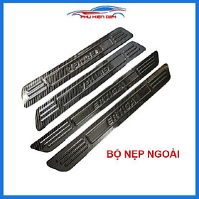 Bộ nẹp bước chân trong ngoài vân Cacbon xe Ertiga 2019-2020-2021 chống trầy làm đẹp ô tô