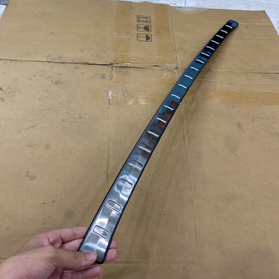Ốp chống trầy cốp INOX Toyota Raize 2021