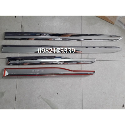 Nẹp sườn Santafe 2019 2020 mạ Crom cao cấp