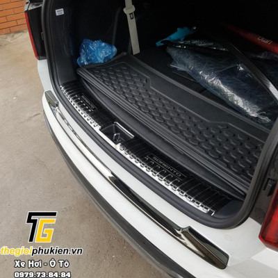 Bộ ốp chống trầy bậc cốp Kia Sorento 2021 - Mẫu Titan