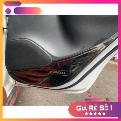 Ốp chống xước cánh cửa titan Fadil, ốp tapli cửa titan dành cho Vinfast Fadil 