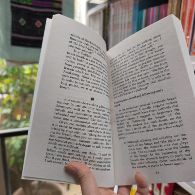 Sách - The Miracle of Mindfulness by Thích Nhất Hạnh