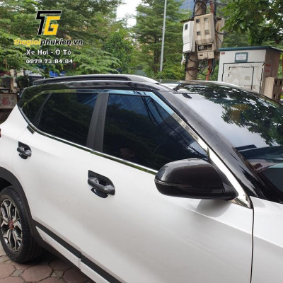 Bộ ốp tay nắm cửa, hõm cửa xe KIA Seltos 2020 vân Carbon