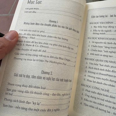 JEFF BEZOS: Gã "Phù Thủy" Ngành Thương Mại Điện Tử - The Gurus - Chuyên gia Nguyễn Hoàng Phương Hiệu đính - Bizbooks