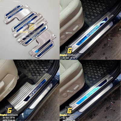 Bộ Ốp bậc, Nẹp bước chân Kia Sorento 2021 - Mẫu INOX