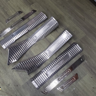 Ốp bậc cửa, Nẹp bước chân trong ngoài xe Ford Territory 2022 2023 INOX cao cấp