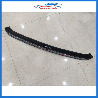 Ốp chống trầy cốp ngoài nhựa đen Vios 2019-2020-2021-2022 hàng loại 1 dán cốp sau chống xước trang trí xe
