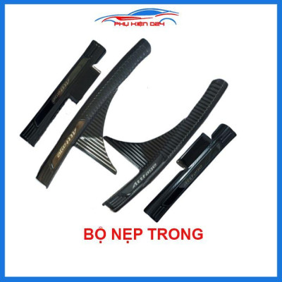 Bộ nẹp bước chân trong ngoài vân Cacbon xe Attrage 2016-2017-2018-2019-2020-2021 chống trầy làm đẹp ô tô