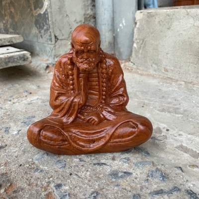 Tượng đạt ma sư tổ ngồi thiền bằng gỗ hương đá kt 20×17×11cm 
