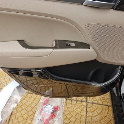 Bộ ốp Titan chống trầy xước Tapli, Táp li dành cho xe Huyndai Elantra 2016-2020