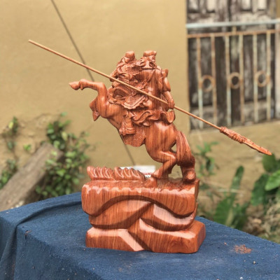 Tượng quan công cưỡi ngựa bằng gỗ hương đá kt cao 60×35×15cm