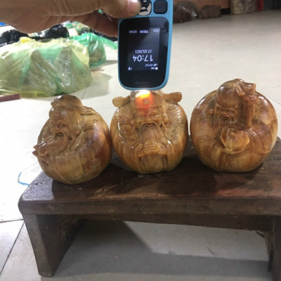 Bộ tam đa phúc lộc thọ mini bằng gỗ huyết long kt 8×8×8cm