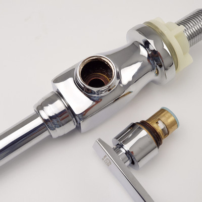 Vòi rửa chén lạnh cần lò xo Đồng mạ Chrome Eurolife EL-RC01 (Trắng bạc)