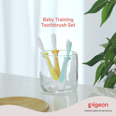 Bàn Chải Đánh Răng Cho Bé Pigeon Bước 1 Vàng (New)