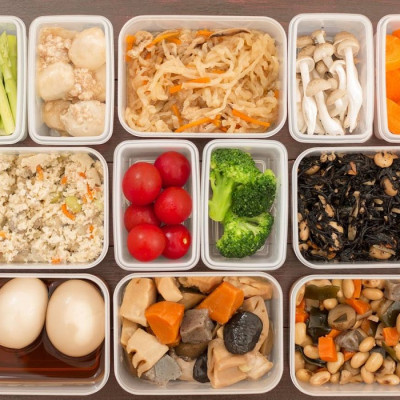 Set 3 hộp thực phẩm vuông nắp mềm 120ml, không sản sinh ra các hoạt chất gây hại trong quá trình sử dụng - nội địa Nhật Bản