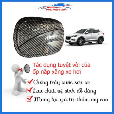 Ốp nắp bình xăng Tucson 2016-2020 vân cacbon chống trầy trang trí ô tô