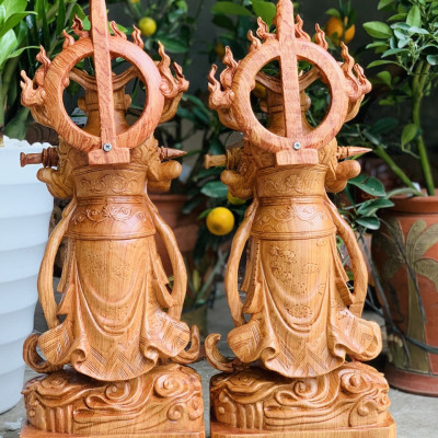 Tượng hộ pháp bằng gỗ hương đá liền khối kt cao 50×18×14cm