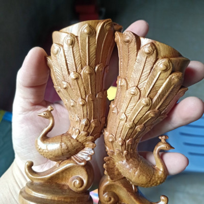 Đôi chim cắm hoa tranh trí nghệ thuật bằng gỗ bách xanh thơm nức kt cao 25×10×9cm