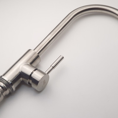 Vòi rửa chén nóng lạnh Inox SUS 304 nguyên khối Eurolife EL-KM09 (Trắng vàng)