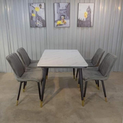 Bàn ăn 1m4 chân bọc đồng, mặt đá Juno Sofa và 4 ghế bọc nệm êm