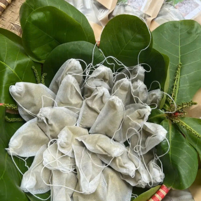 Bột lá bàng xông rửa vùngkín ,thông vòi trứng ( có che tên sản phẩm )