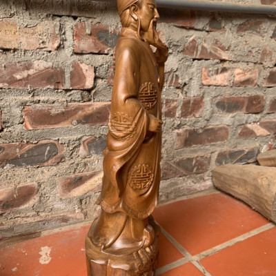 Tượng khổng minh ( Gia cát lượng ) bằng gỗ bách xanh kt 80×27×17cm