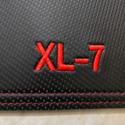 Thảm Taplo Xe Suzuki XL7 đời 2019-2021 loại da dày cao cấp 3 lớp chống trượt Da Carbon đen